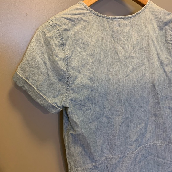 Denim v-Neck T-Shirt Tee Bloyse Woman’s Small - Picture 5 of 7